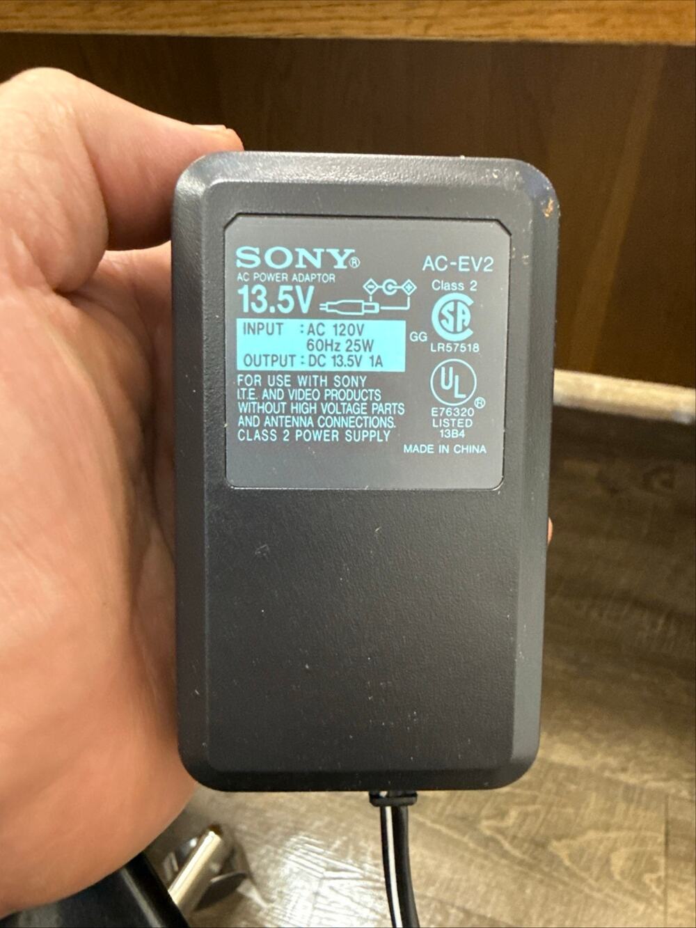 Genuine Sony AC-120V AC Adapter Power Supply AC 120V DC 13.5 V 60Hz 25W